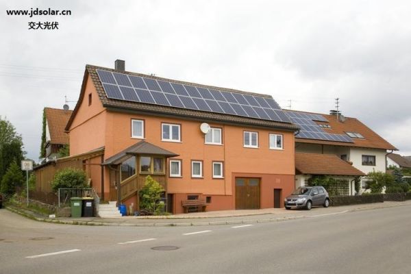 房顶太阳能发电投资合算吗？太阳能取暖130平多少钱-图1
